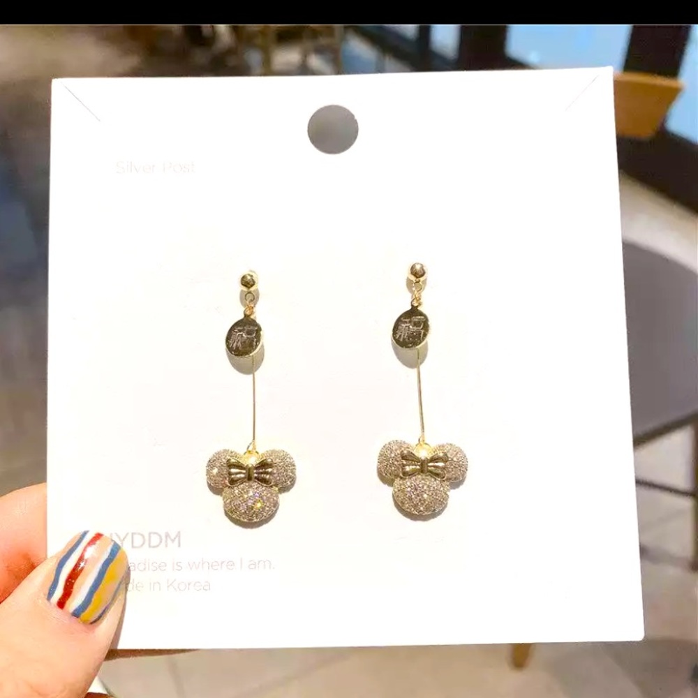 Minnie Mouse Drop Earrings